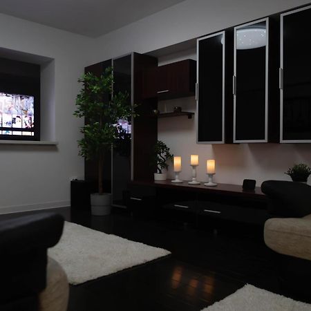 Exclusive Apartment Giurgiu エクステリア 写真