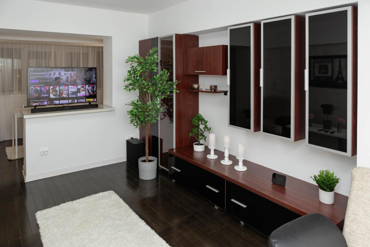 Exclusive Apartment Giurgiu エクステリア 写真